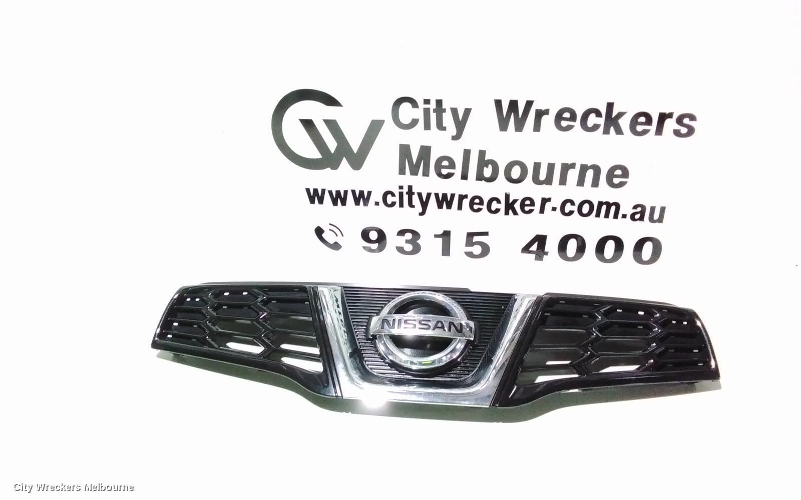 NISSAN DUALIS 2011 Grille