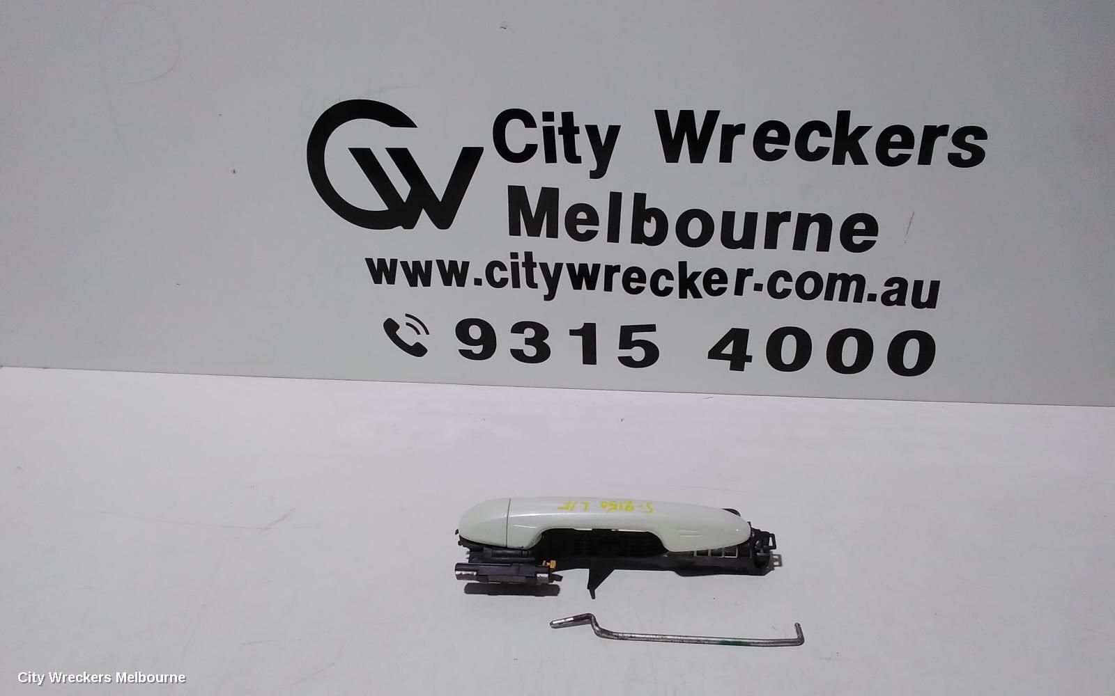 TOYOTA KLUGER 2014 Door Handle