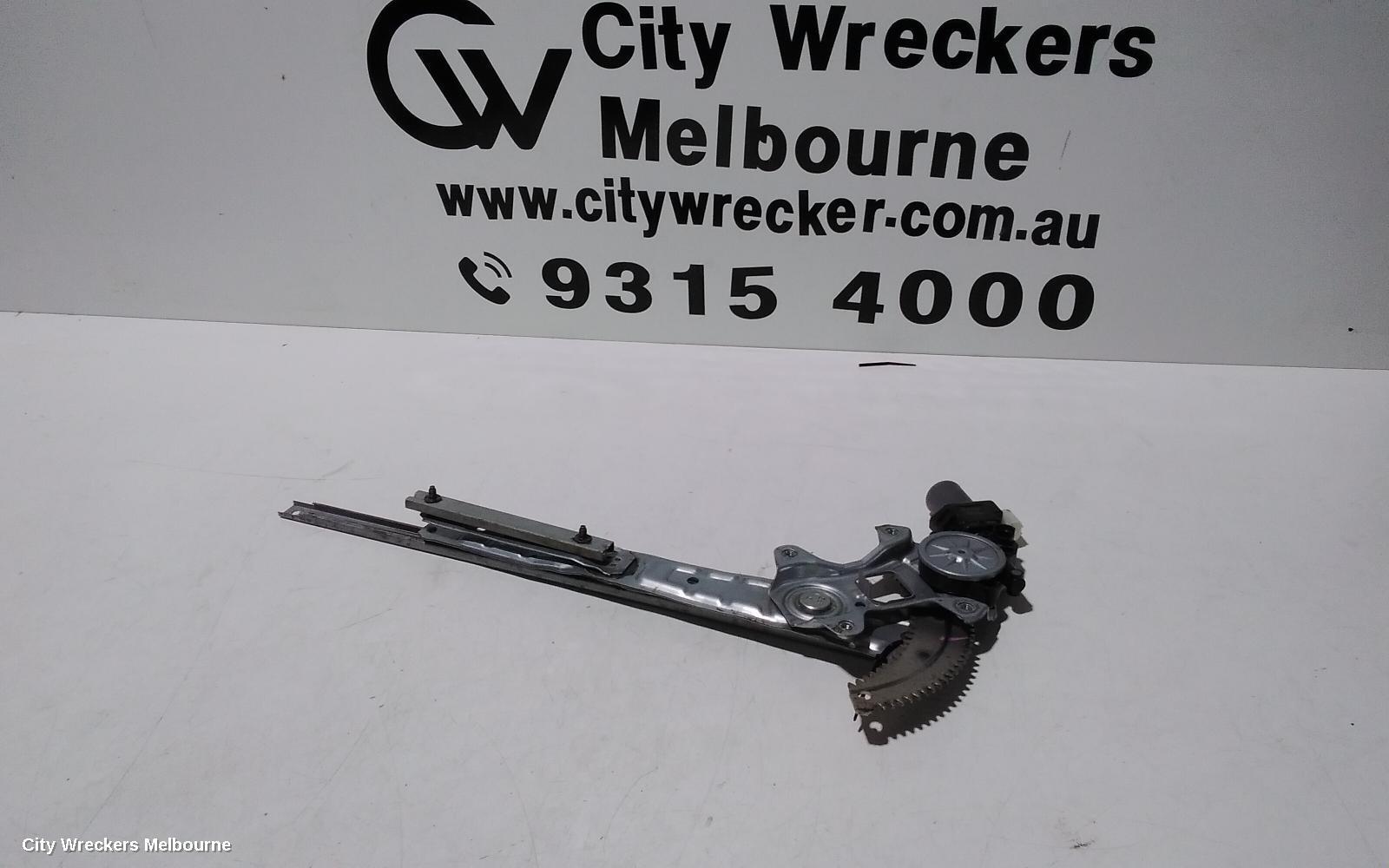 MITSUBISHI TRITON 2015 Left Front Window Reg/Motor