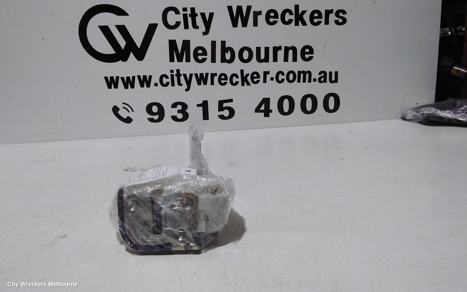 MITSUBISHI PAJERO 2017 Door/Boot/Gate Lock