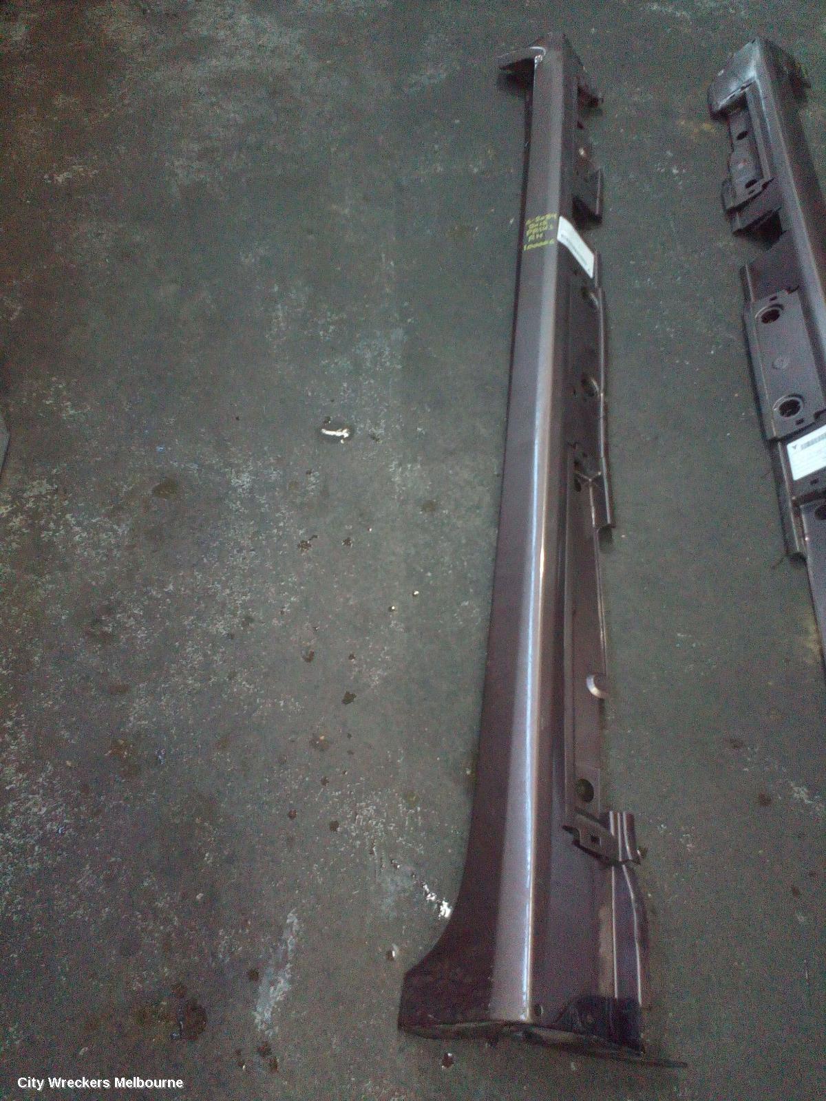TOYOTA PRIUS 2015 Side Step/Skirt