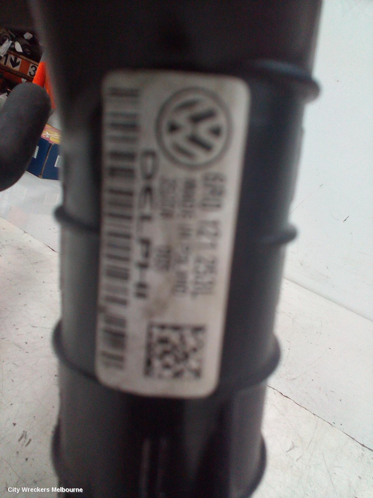 VOLKSWAGEN POLO 2011 Radiator