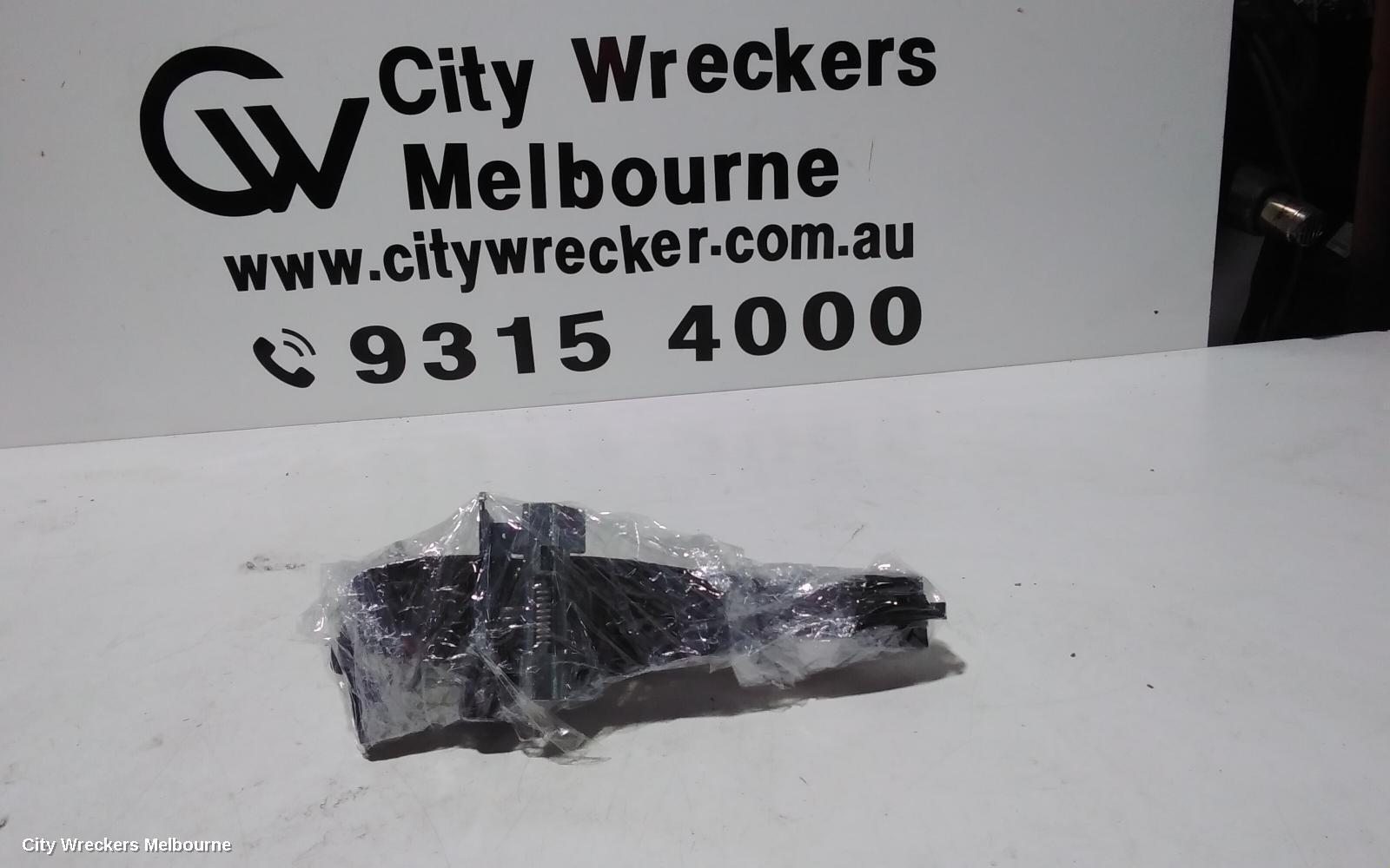 LAND ROVER DISCOVERY 2013 Door Handle