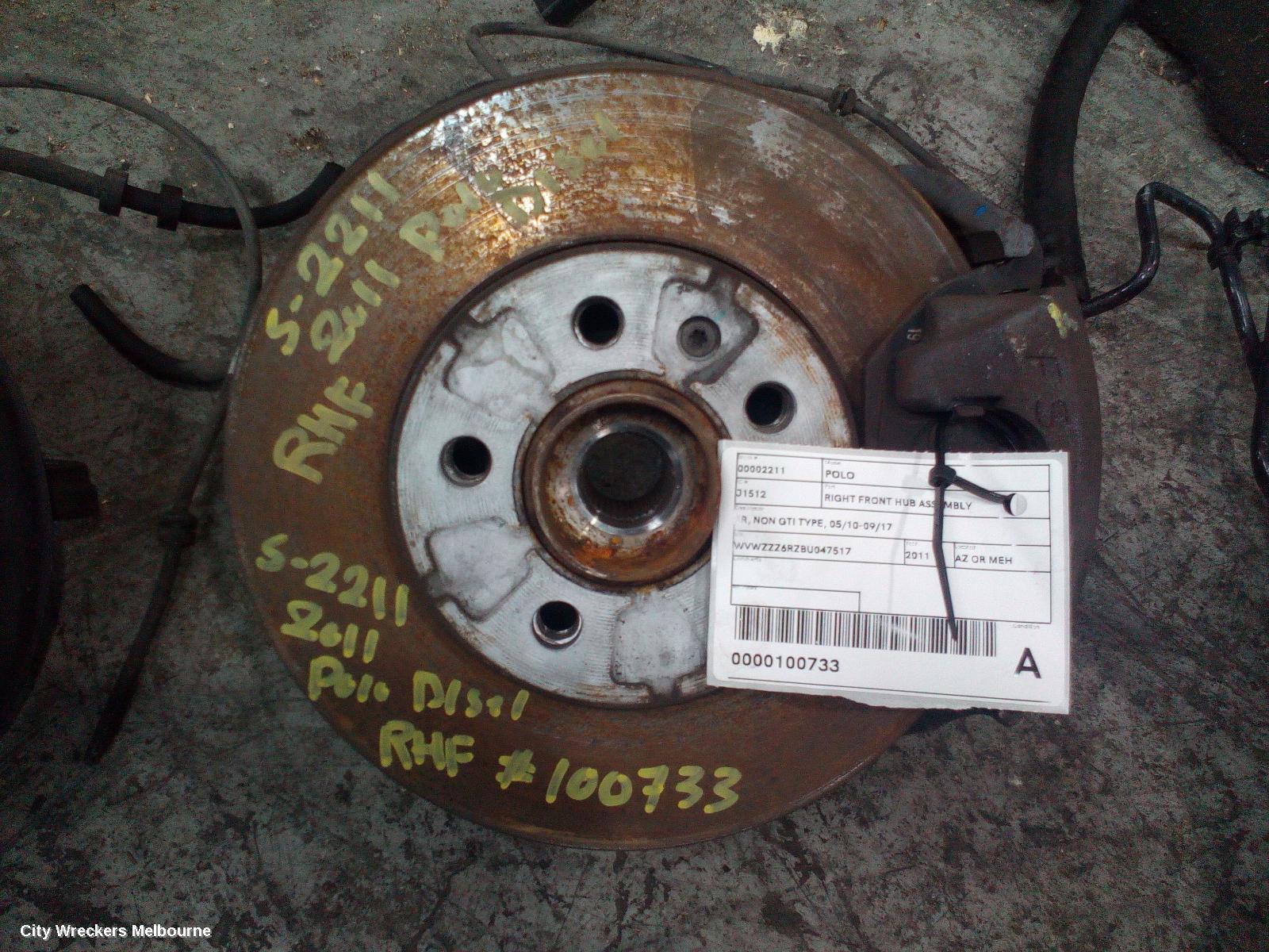 VOLKSWAGEN POLO 2011 Right Front Hub Assembly