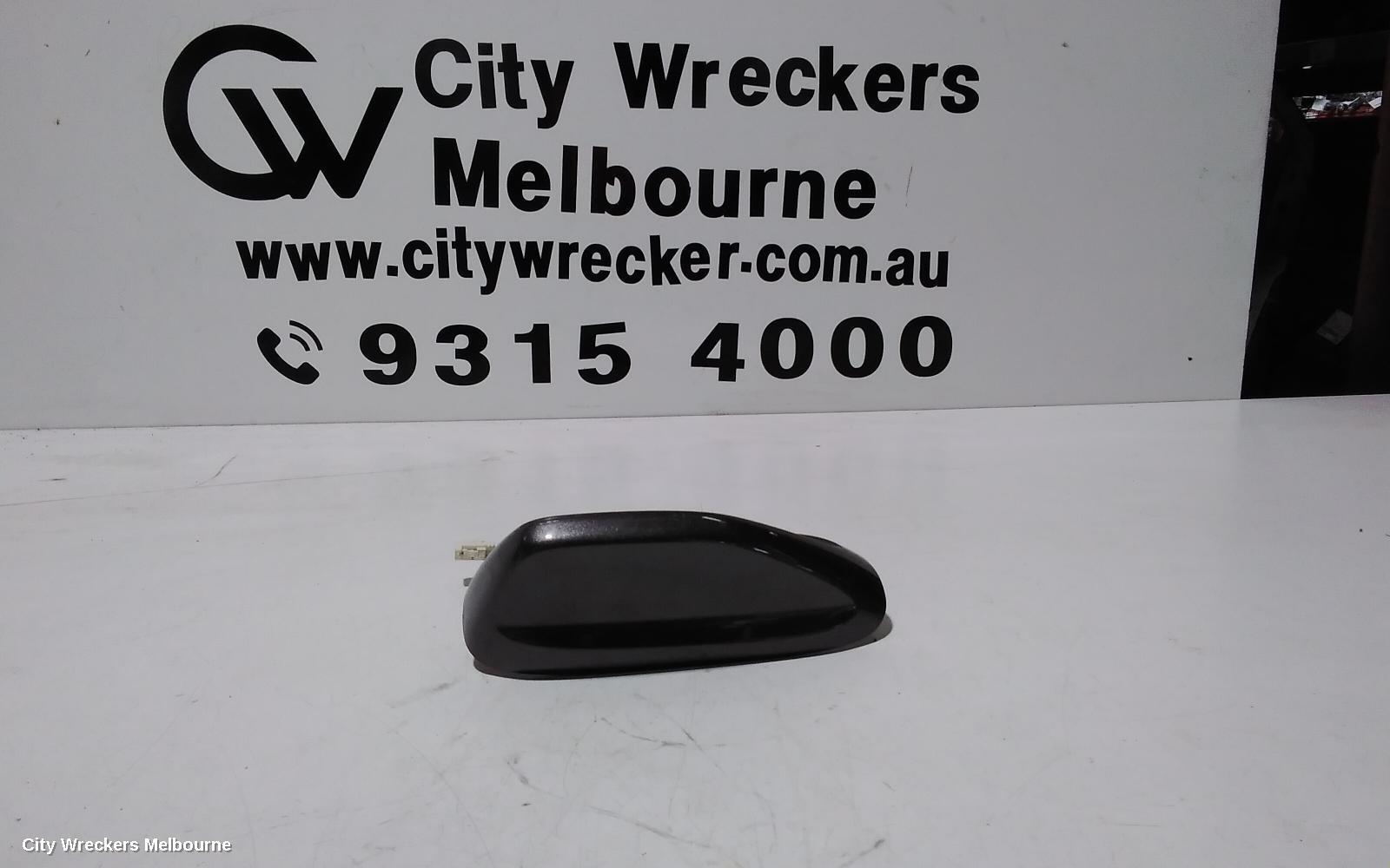 JEEP GRANDCHEROKEE 2017 Antenna