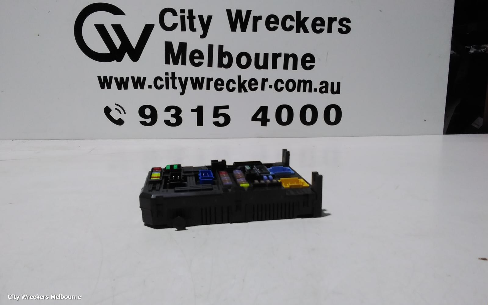 PEUGEOT 308 2017 Fuse Box