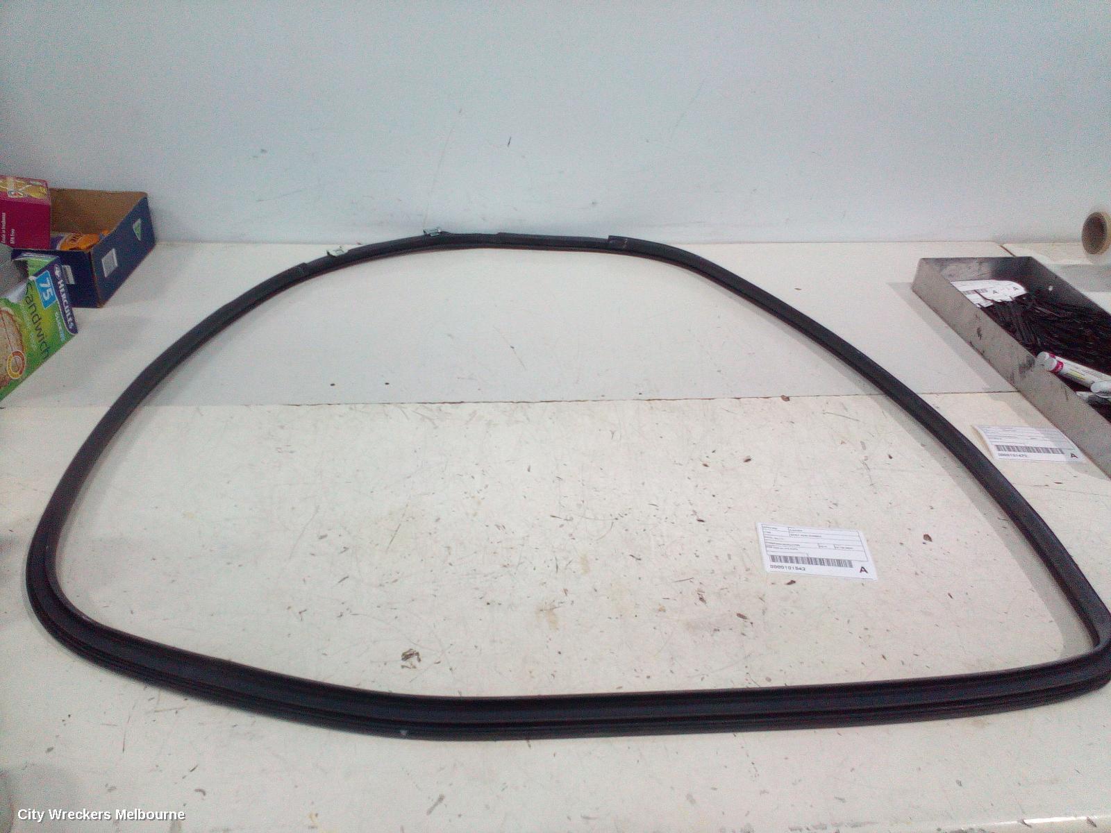 TOYOTA CAMRY 2019 Door/Tailgate Seal