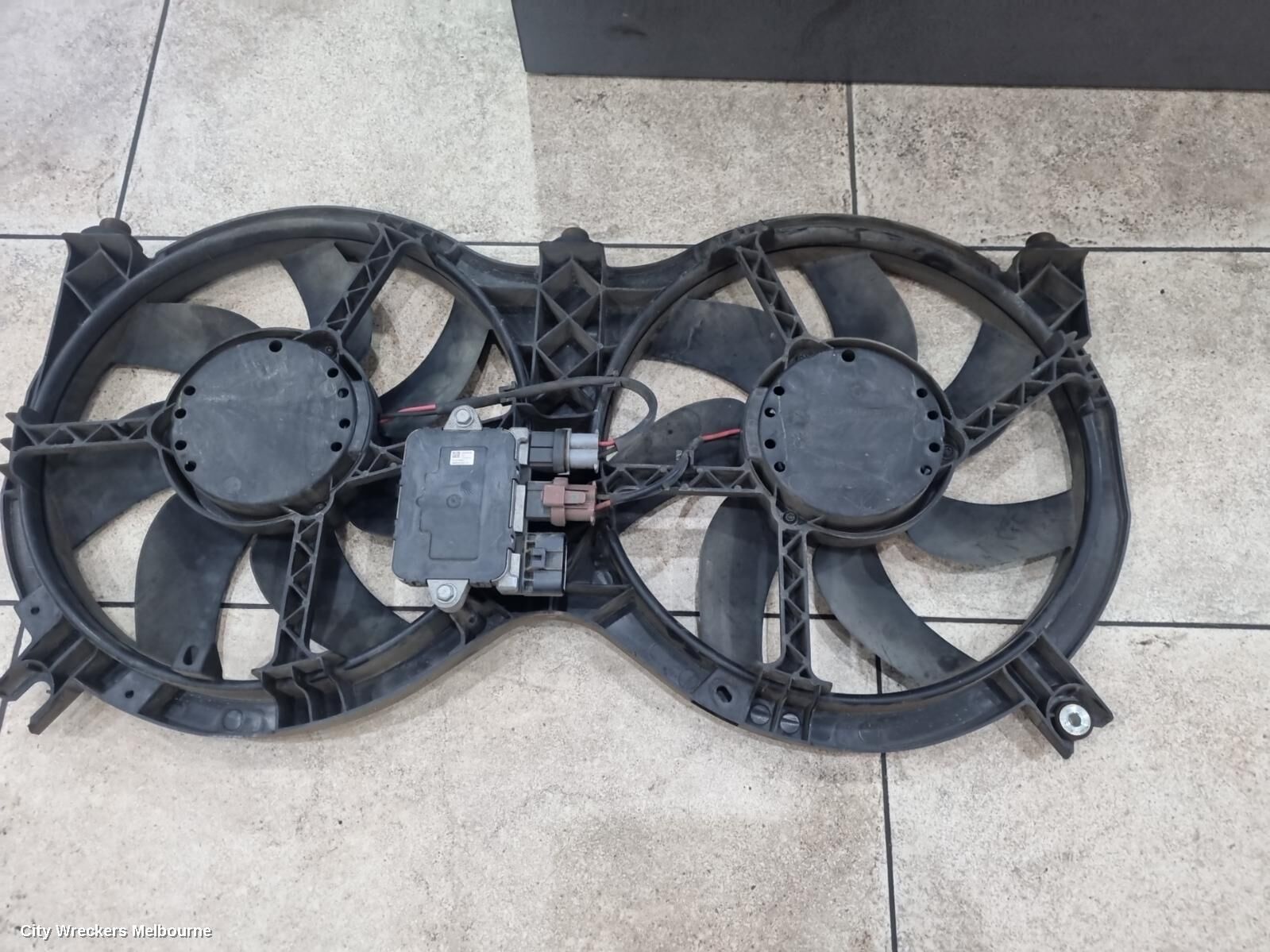 NISSAN PATHFINDER 2015 Fan