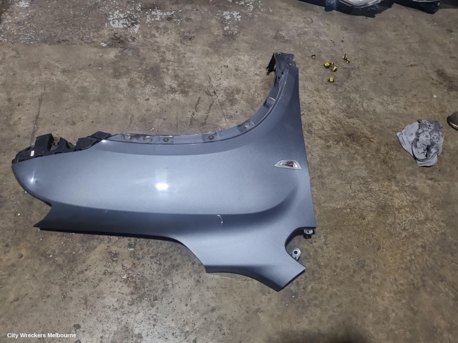 HOLDEN TRAX 2014 Right Guard