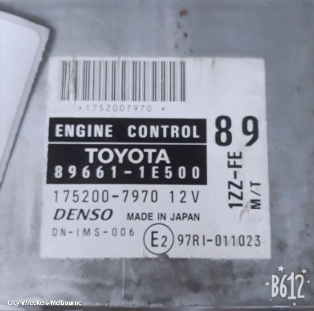 TOYOTA COROLLA 2003 Starter