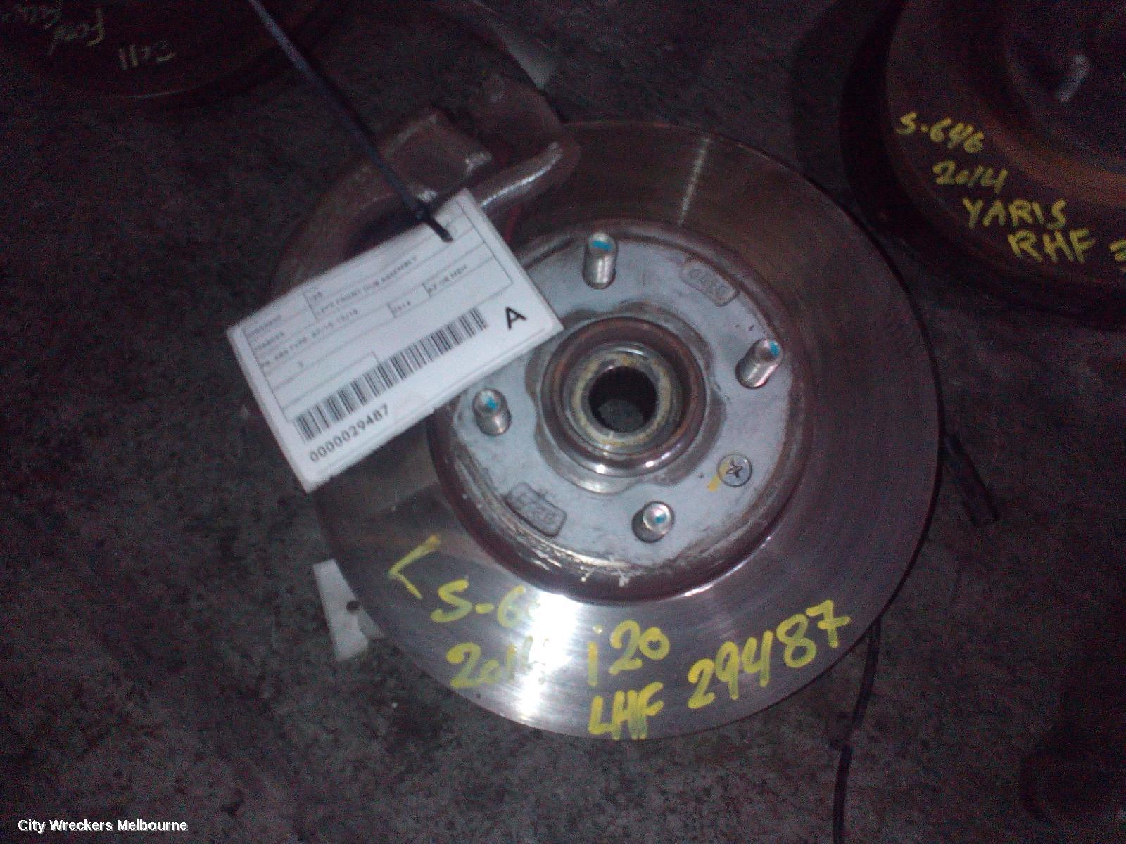 HYUNDAI I20 2014 Left Front Hub Assembly