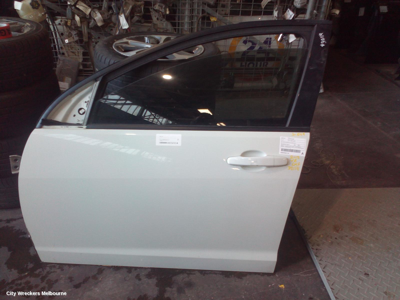 HOLDEN COMMODORE 2012 Left Front Door