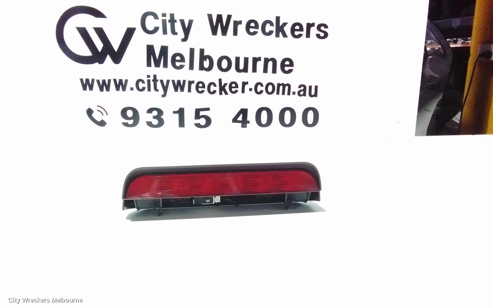 NISSAN XTRAIL 2005 High Level Stoplight