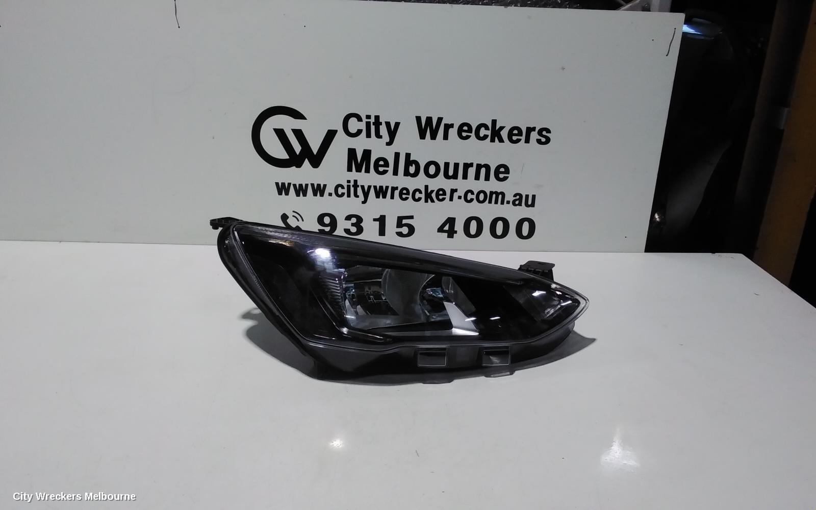FORD FOCUS 2019 Right Headlamp