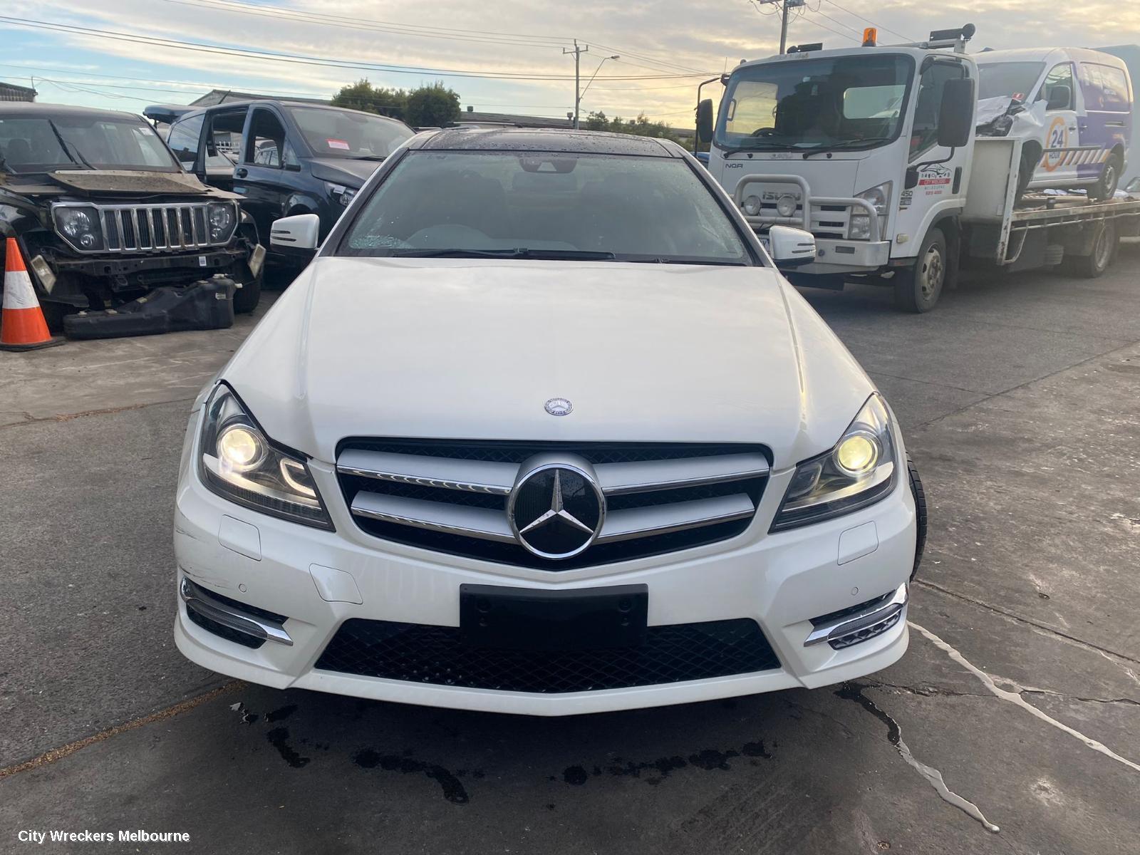 MERCEDES C CLASS 2012 Right Front Door