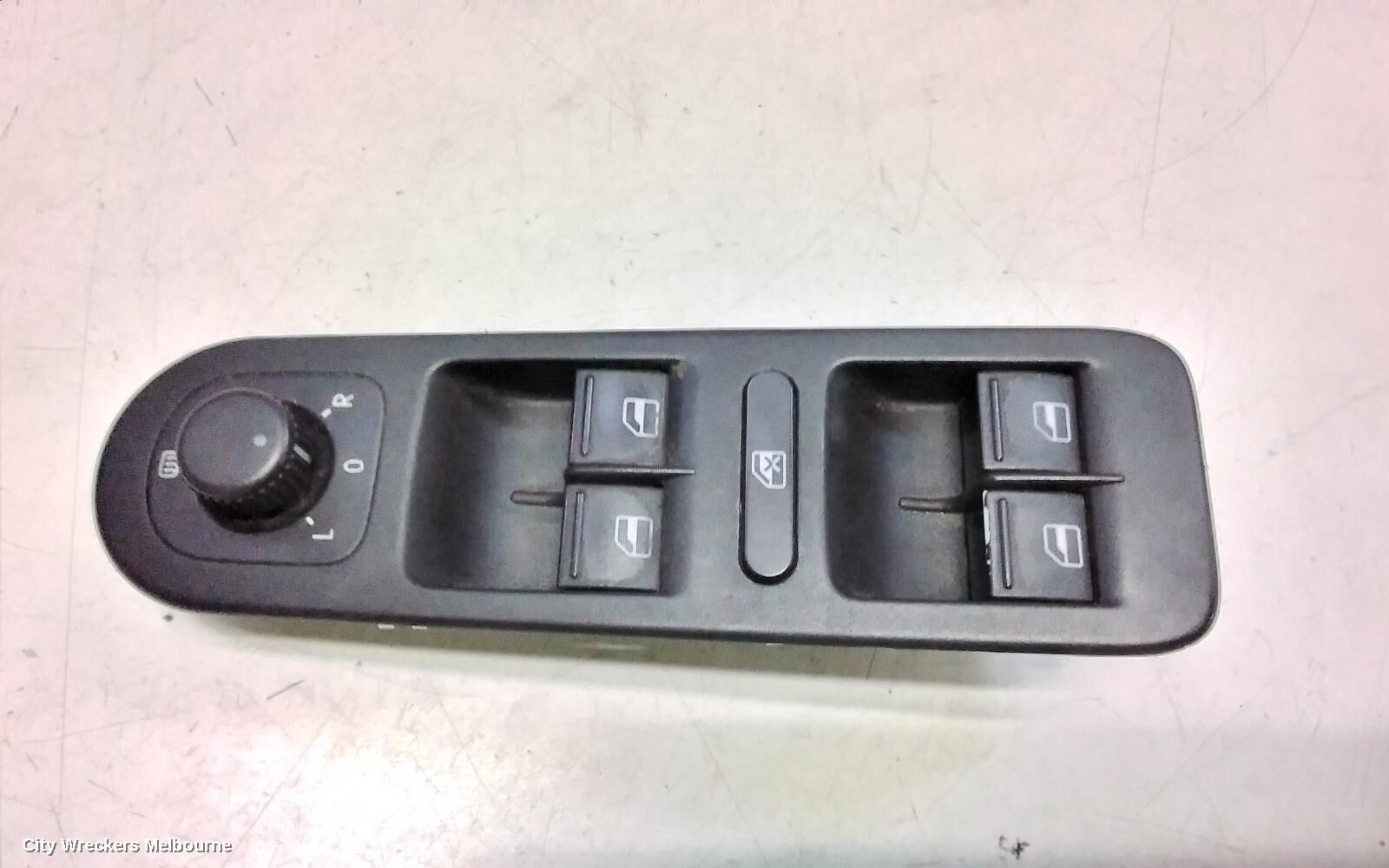 VOLKSWAGEN AMAROK 2013 Pwr Dr Wind Switch