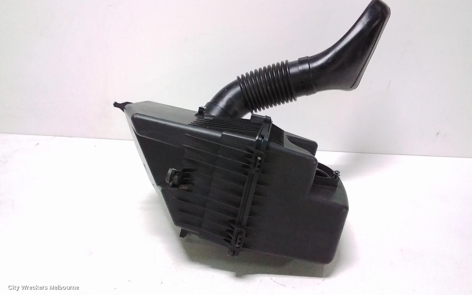 VOLKSWAGEN AMAROK 2013 Air Cleaner/Box