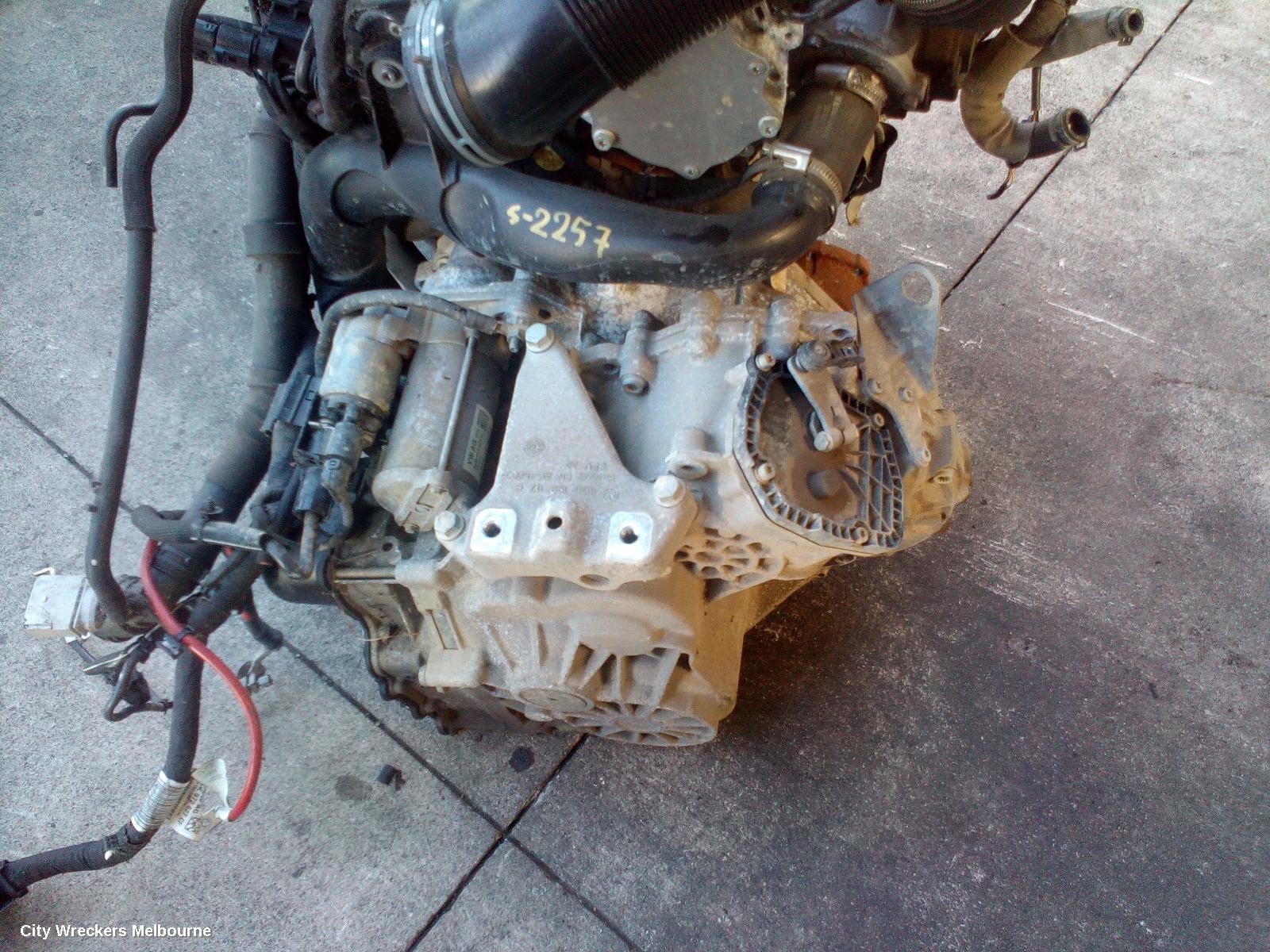VOLKSWAGEN PASSAT 2016 Trans/Gearbox