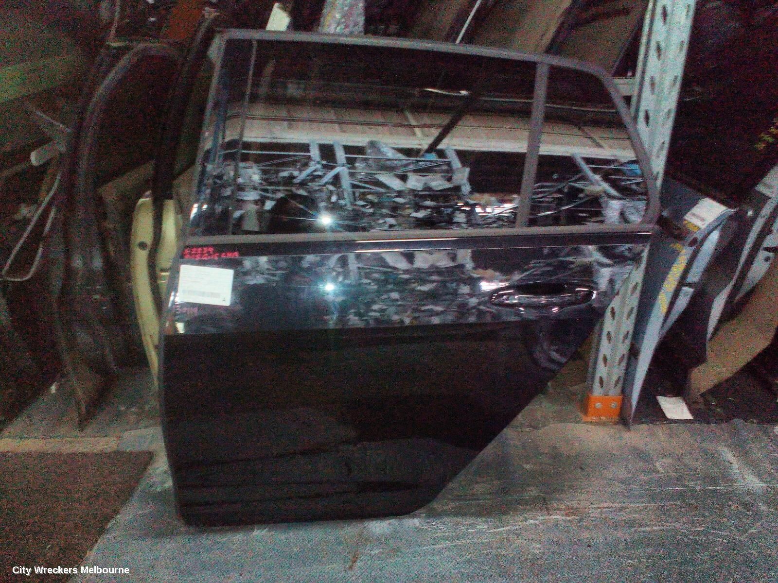 VOLKSWAGEN GOLF 2018 Left Rear Door/Sliding