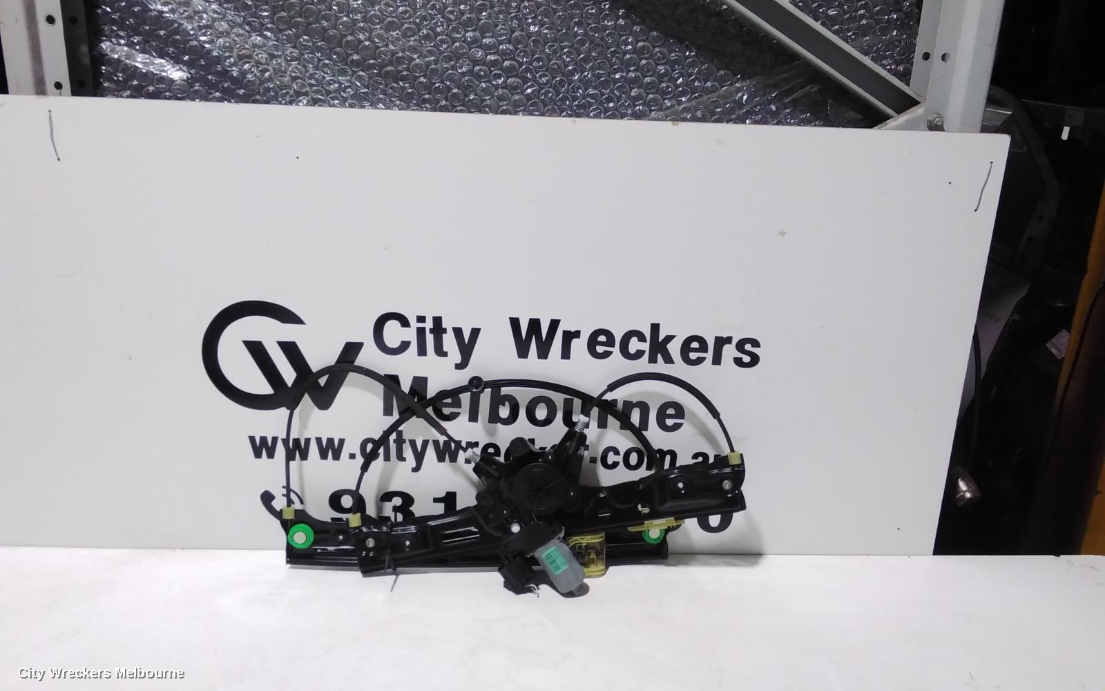 MAZDA BT50 2017 Right Front Window Reg/Motor