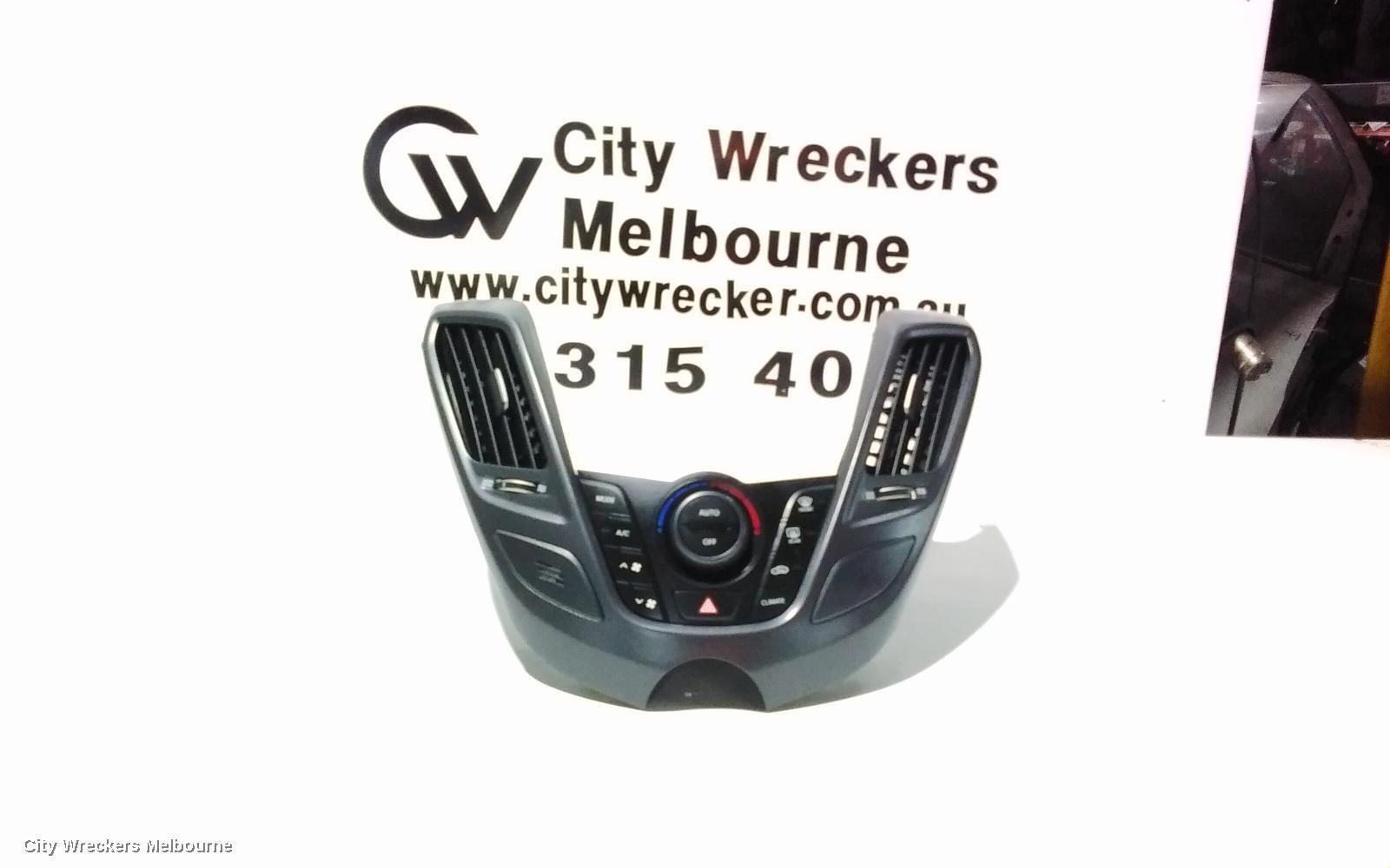 HYUNDAI VELOSTER 2014 Heater/Ac Controls