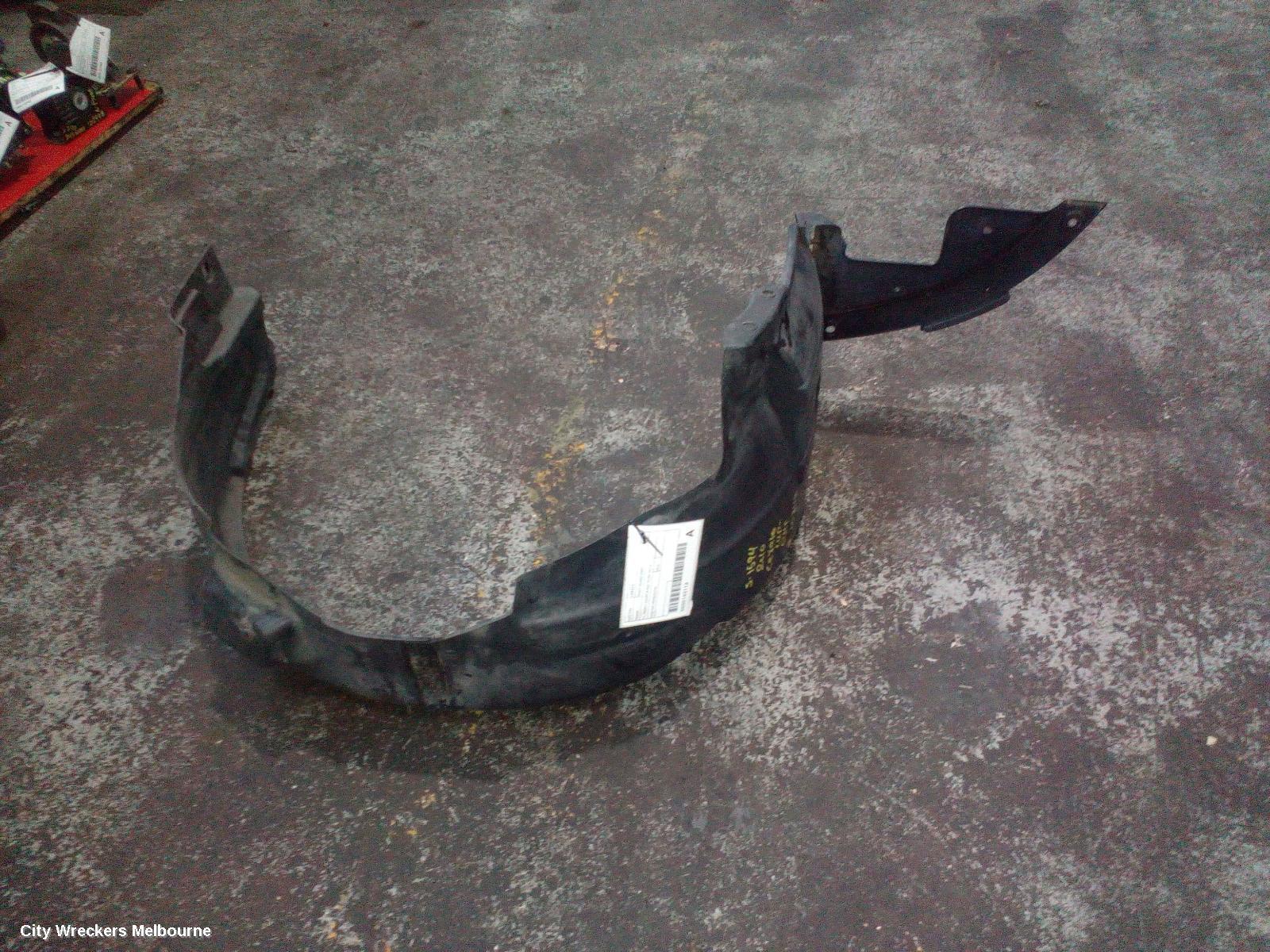 KIA CERATO 2010 Right Guard Liner