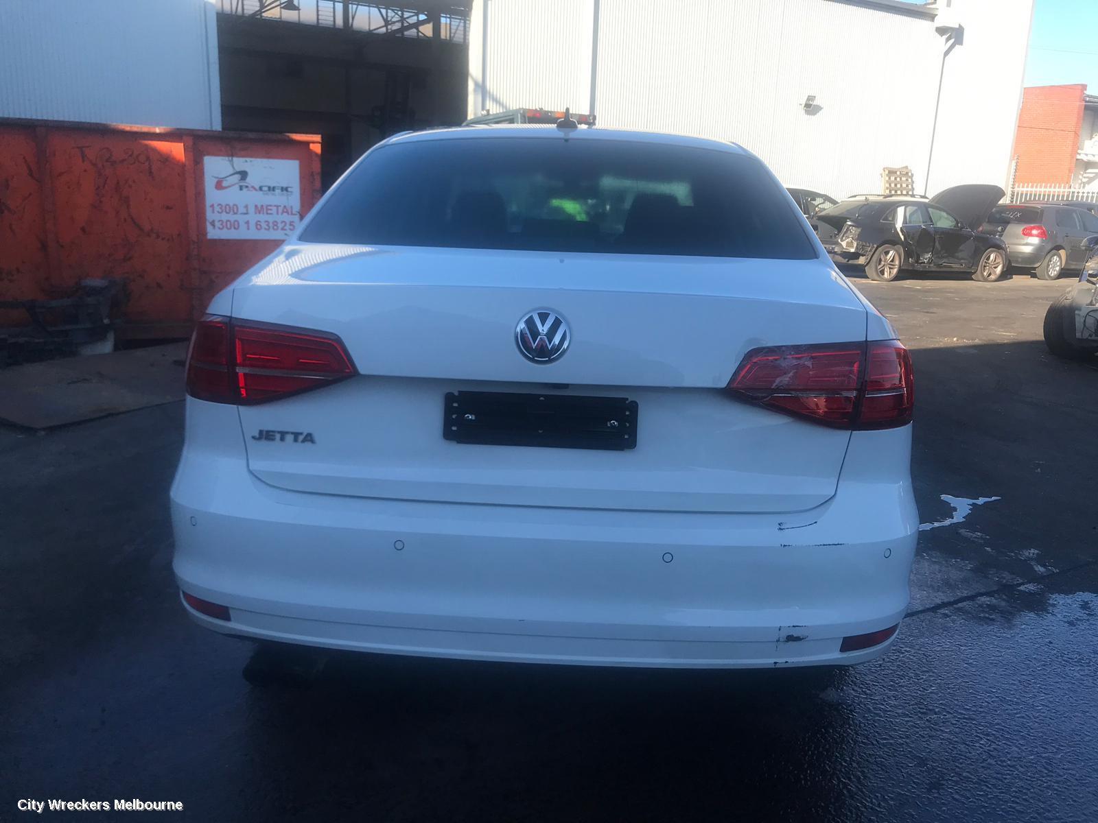 VOLKSWAGEN JETTA 2015 Fan