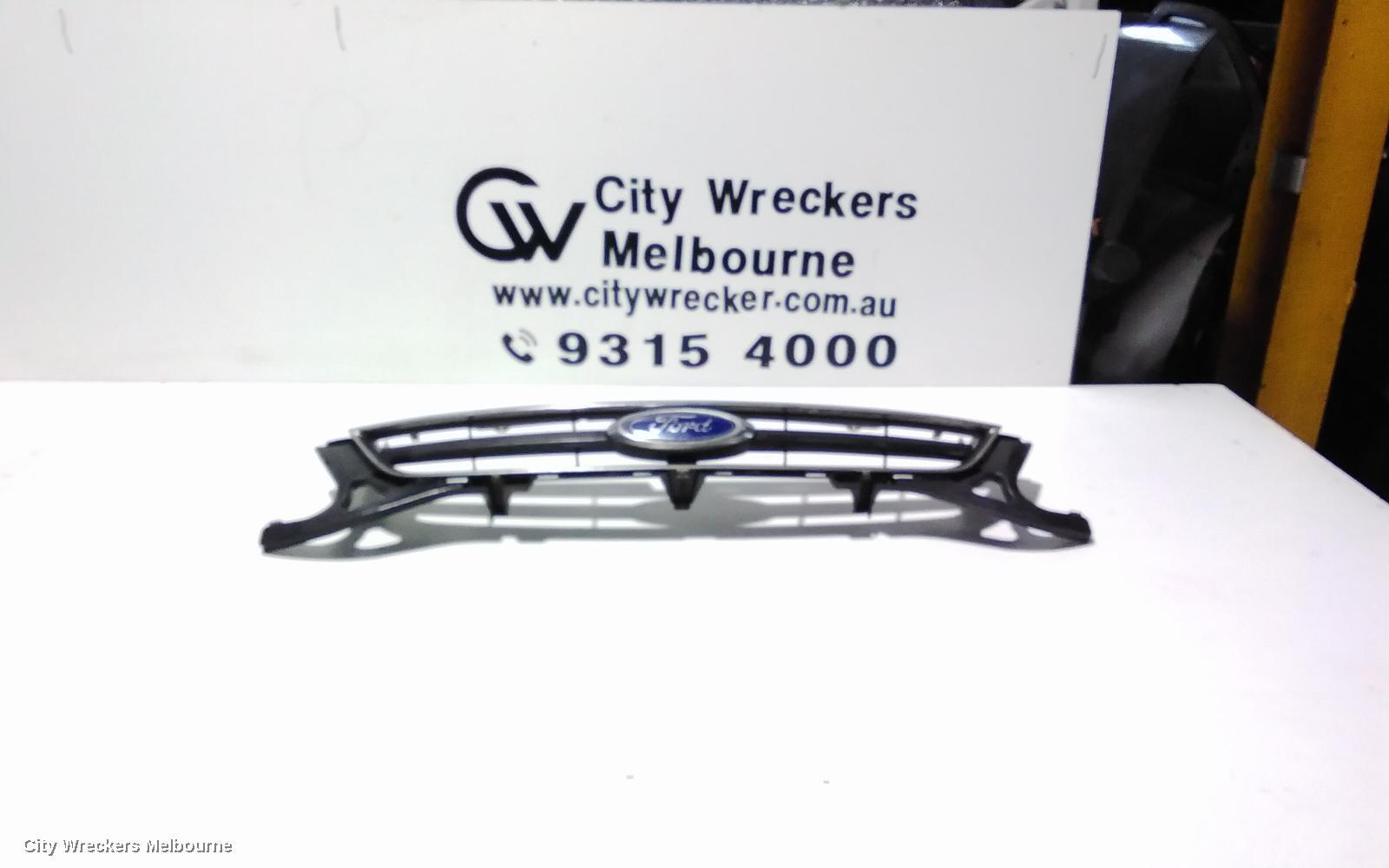 FORD MONDEO 2012 Grille