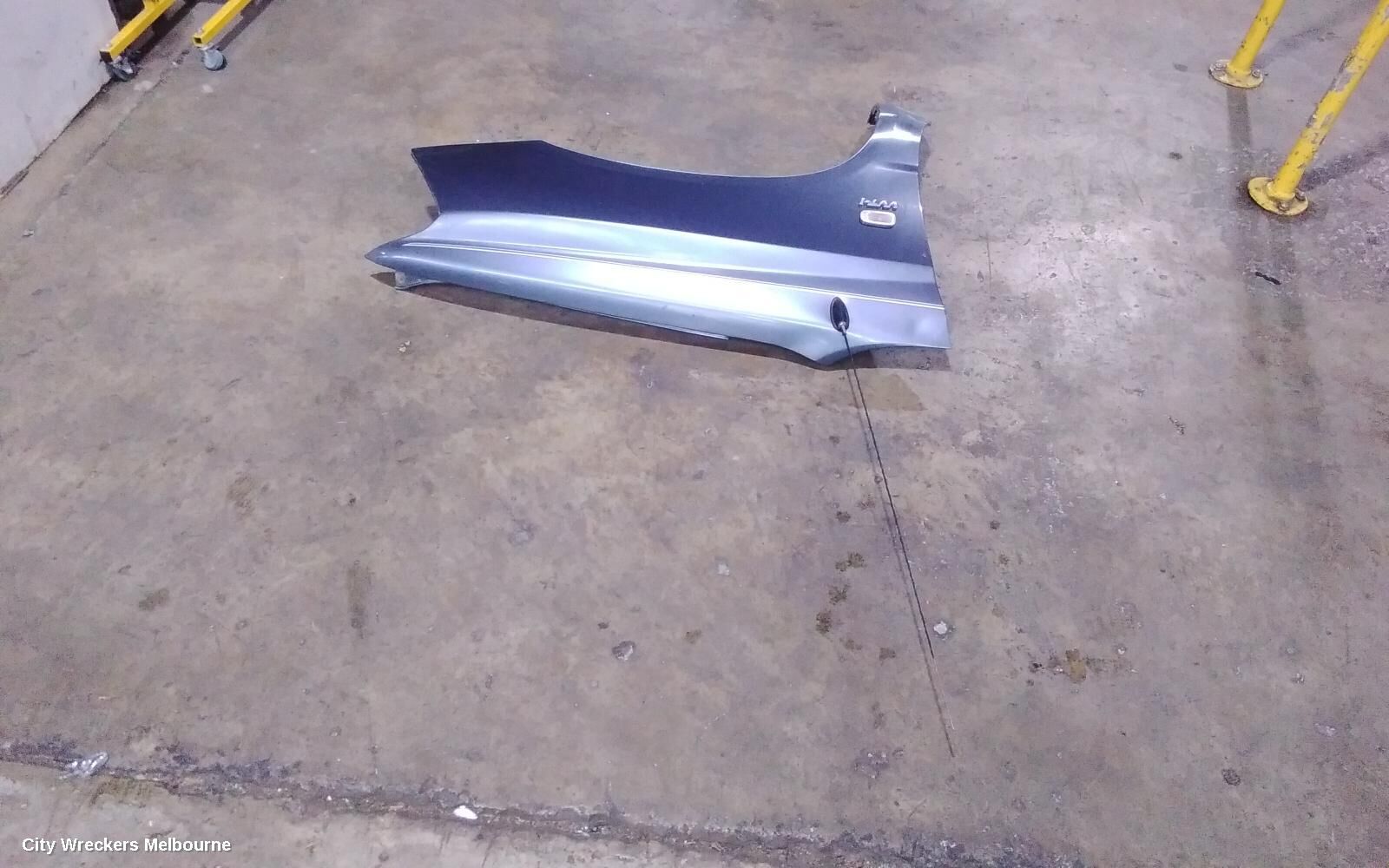 TOYOTA KLUGER 2006 Right Guard