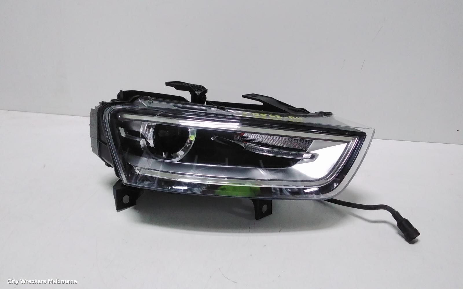 AUDI Q3 2013 Right Headlamp