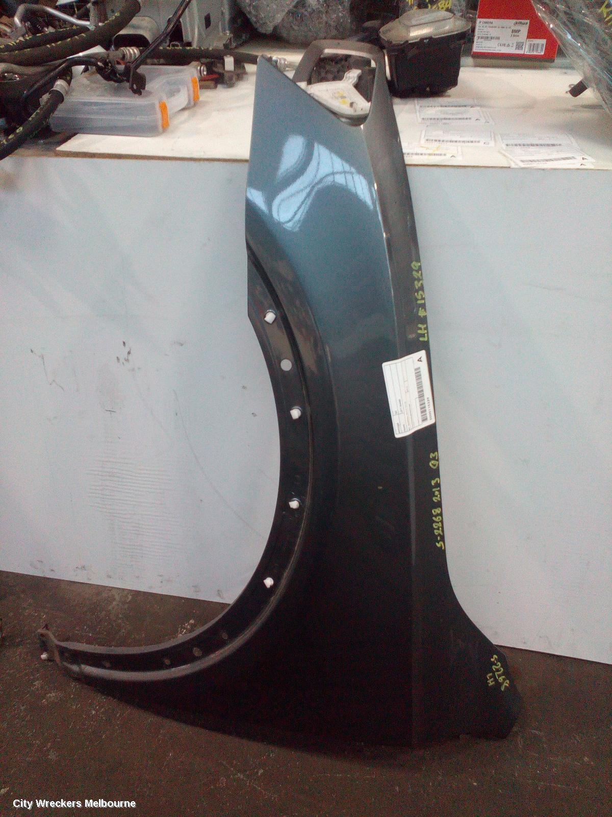 AUDI Q3 2013 Left Guard