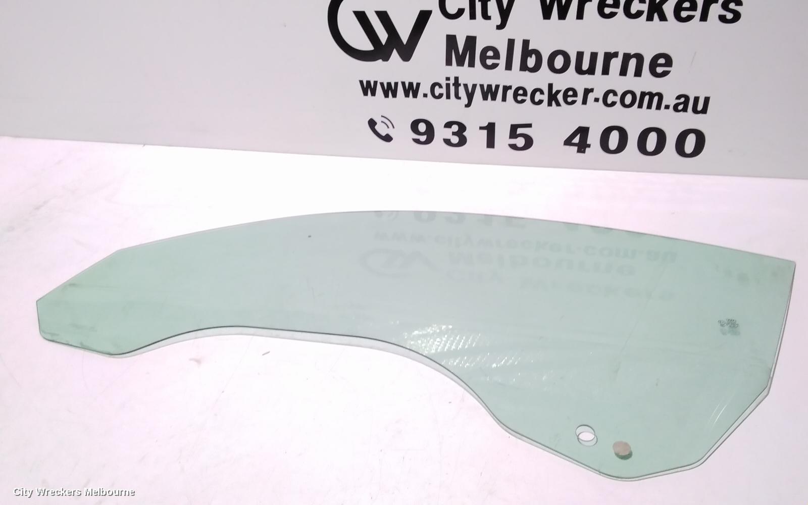 AUDI TT 2008 Left Front Door Window