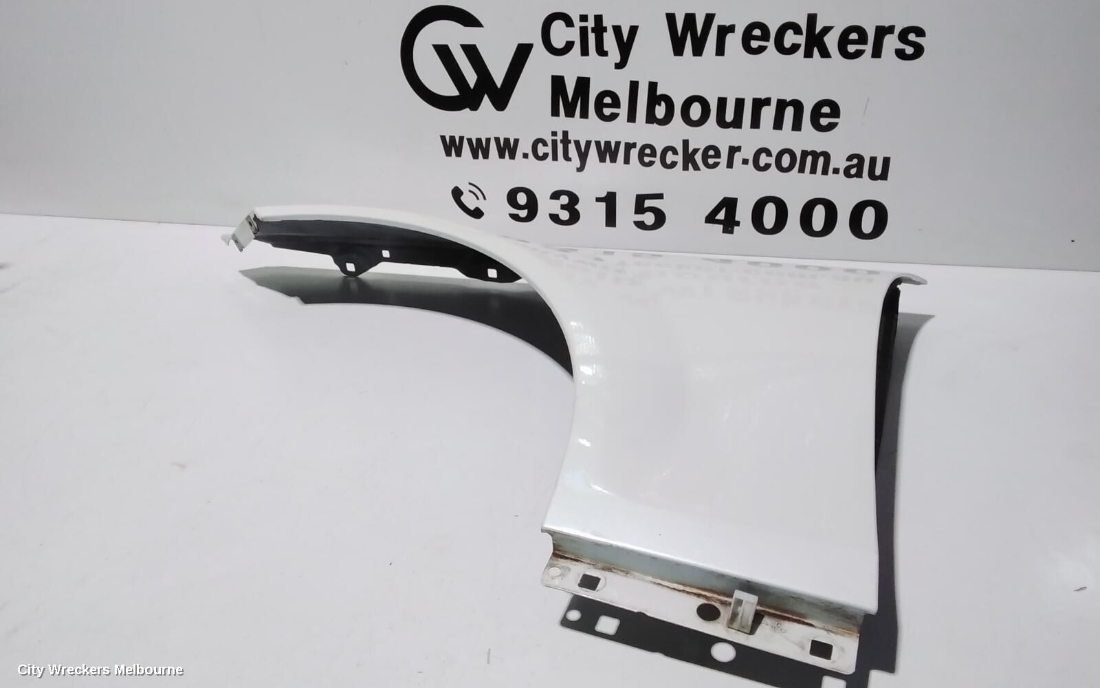 MERCEDES C CLASS 2012 Left Guard