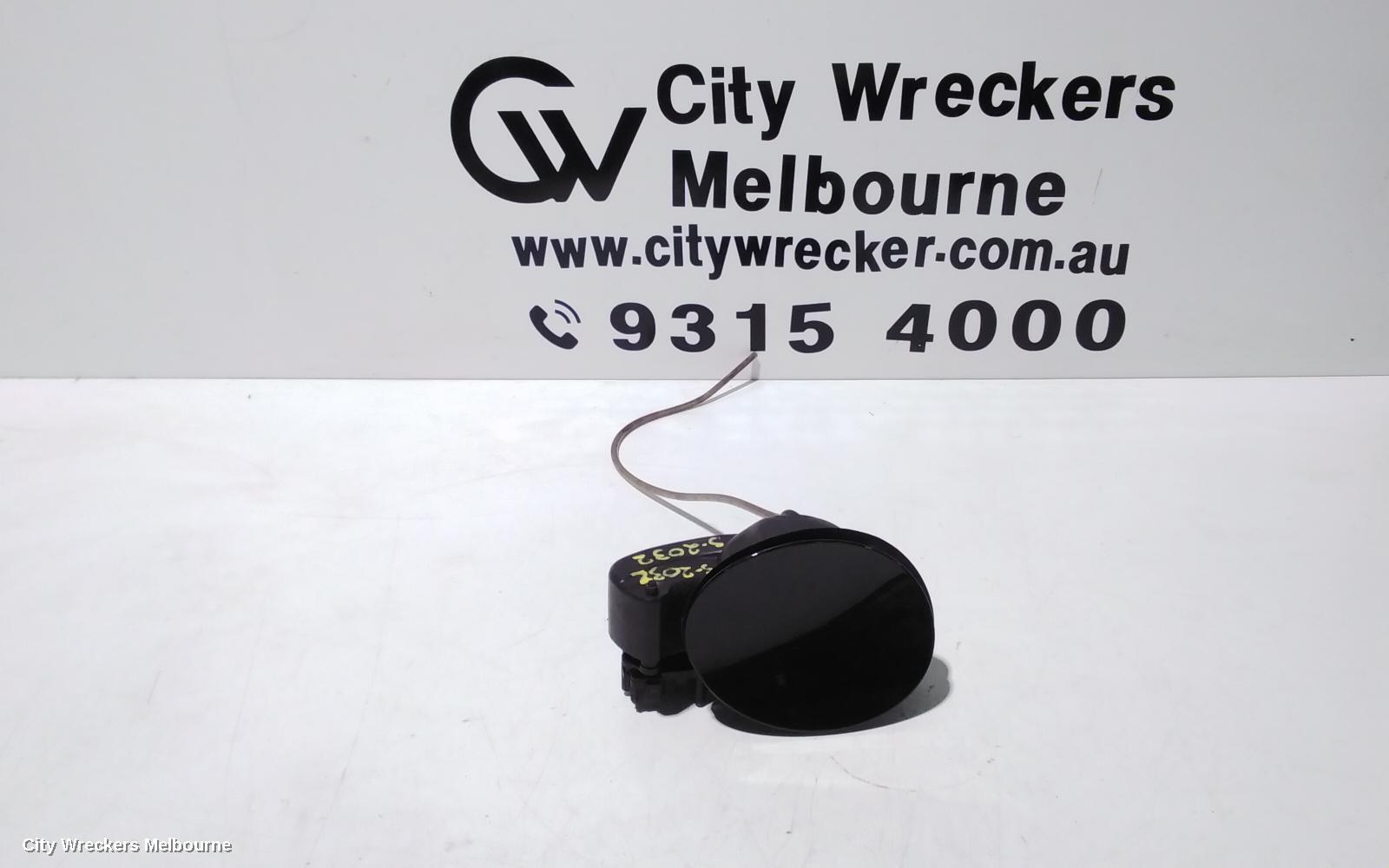 LAND ROVER RANGEROVER EVOQUE 2015 Fuel Door / Filler