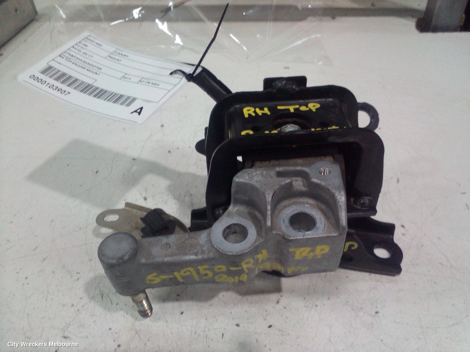 TOYOTA CAMRY 2019 Mount