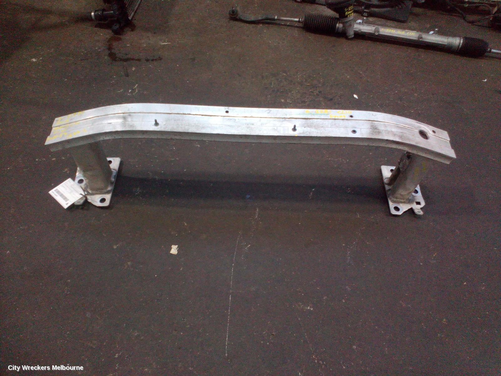 RENAULT CLIO 2015 F/Bar Reinforc/Brack