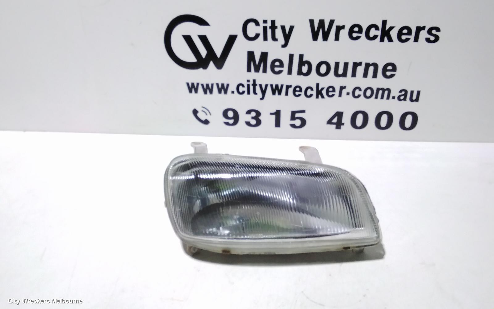 TOYOTA RAV4 1997 Right Headlamp