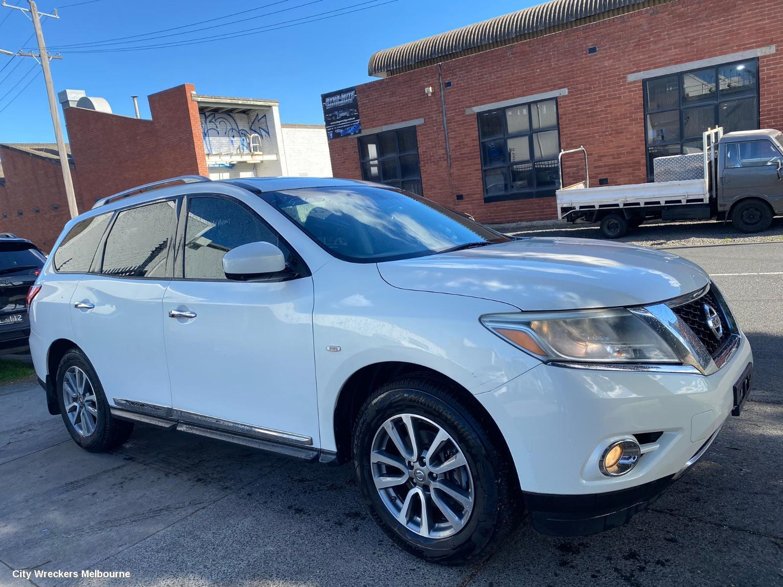 NISSAN PATHFINDER 2013 Bonnet