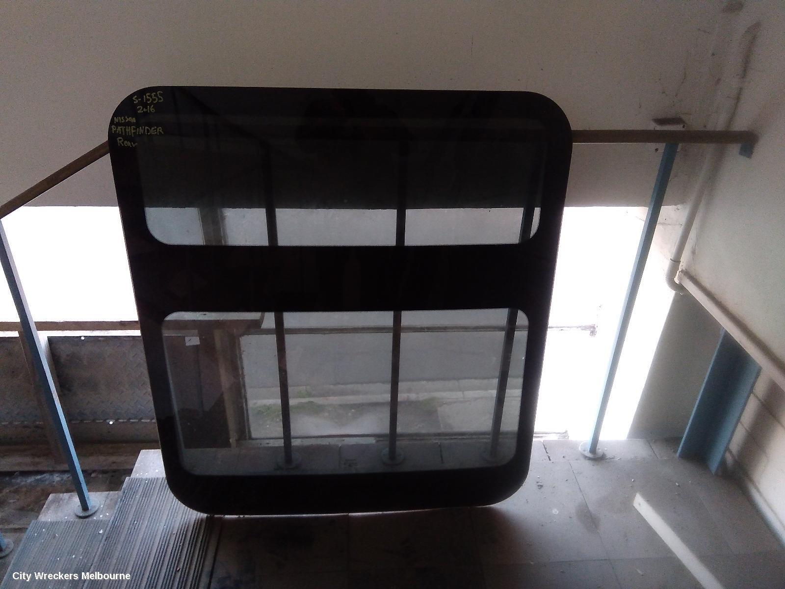 NISSAN PATHFINDER 2016 Roof Glass/Sunroof/T