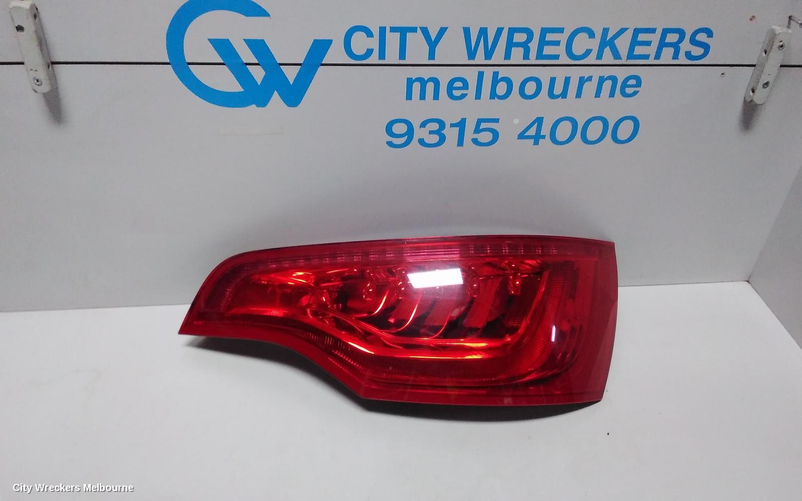 AUDI Q7 2009 Right Taillight