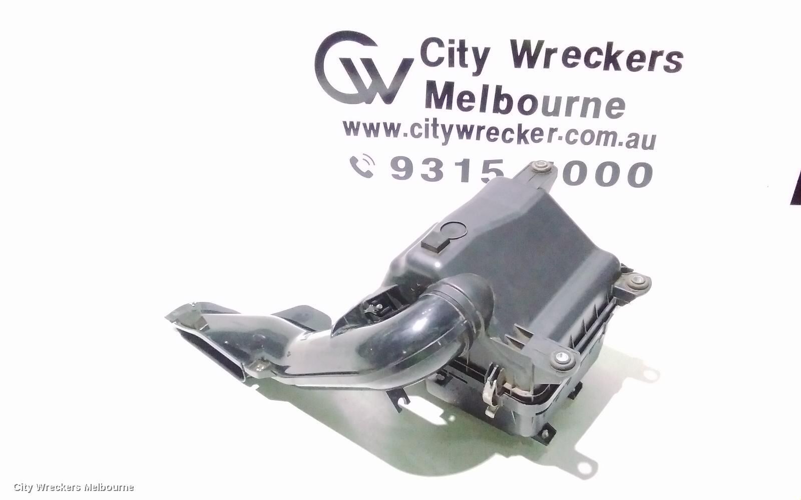MITSUBISHI TRITON 2012 Air Cleaner/Box