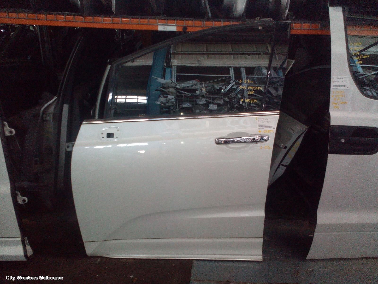 HONDA ODYSSEY 2015 Left Front Door