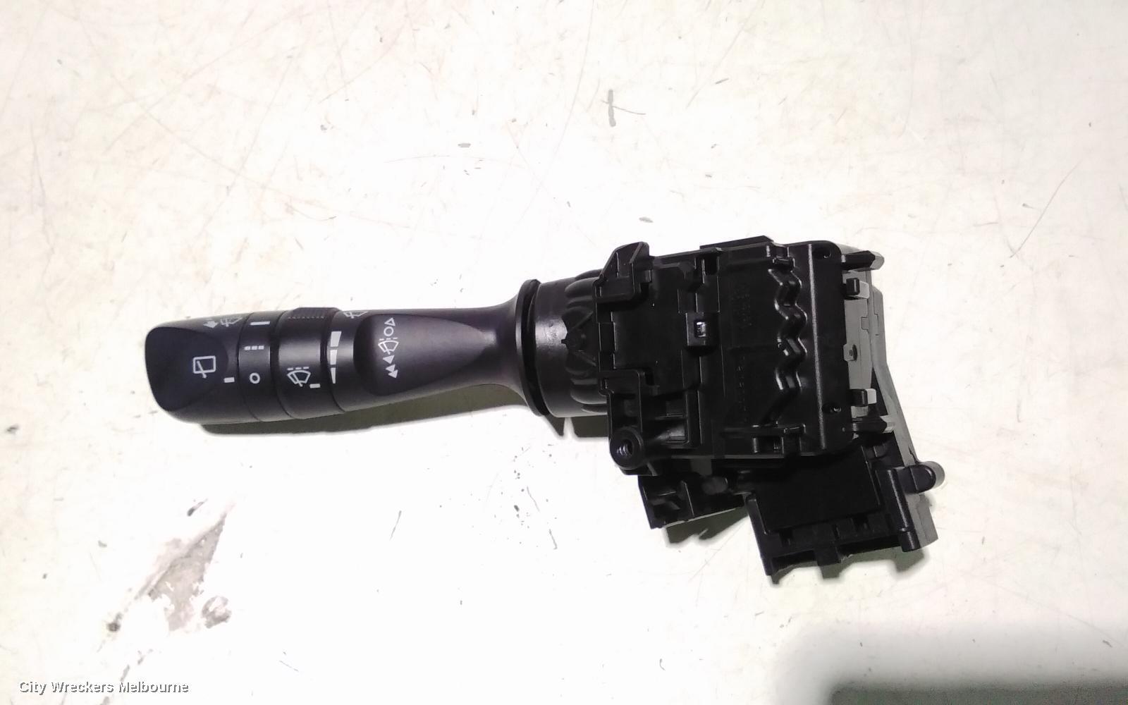 TOYOTA KLUGER 2014 Combination Switch