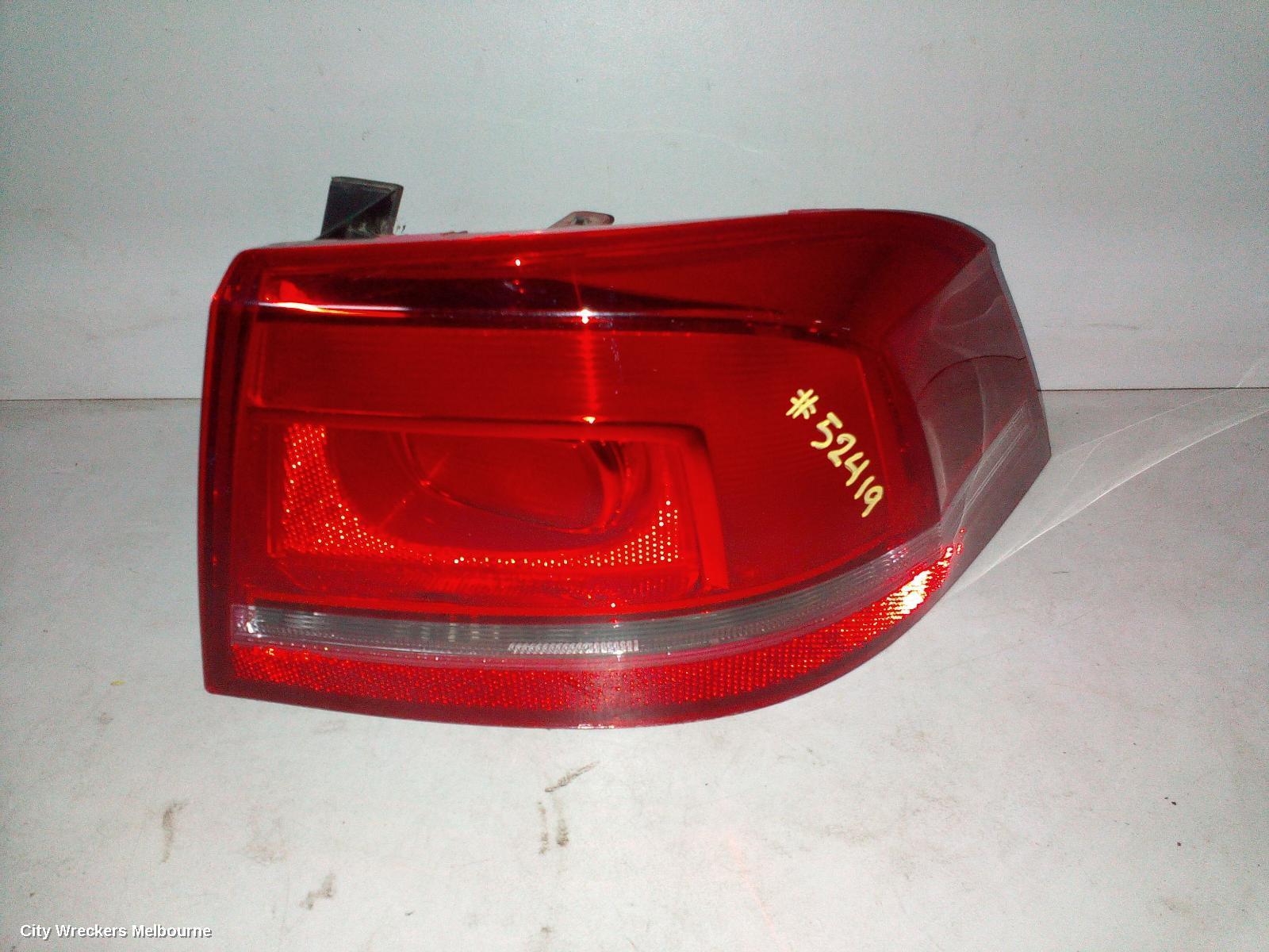 VOLKSWAGEN PASSAT 2011 Left Taillight
