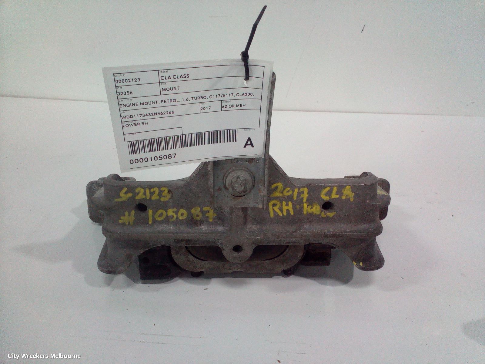 MERCEDES CLA CLASS 2017 Mount