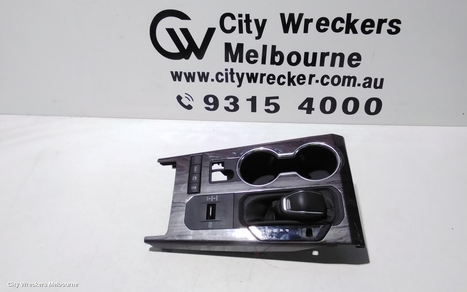 TOYOTA KLUGER 2022 Gear Stick/Shifter