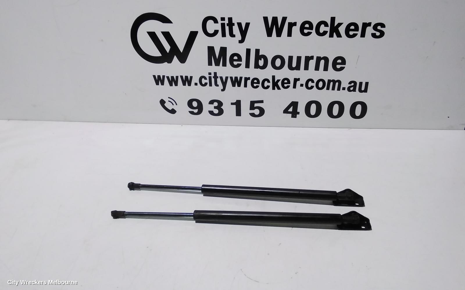 MITSUBISHI PAJERO 2017 Hatch Strut