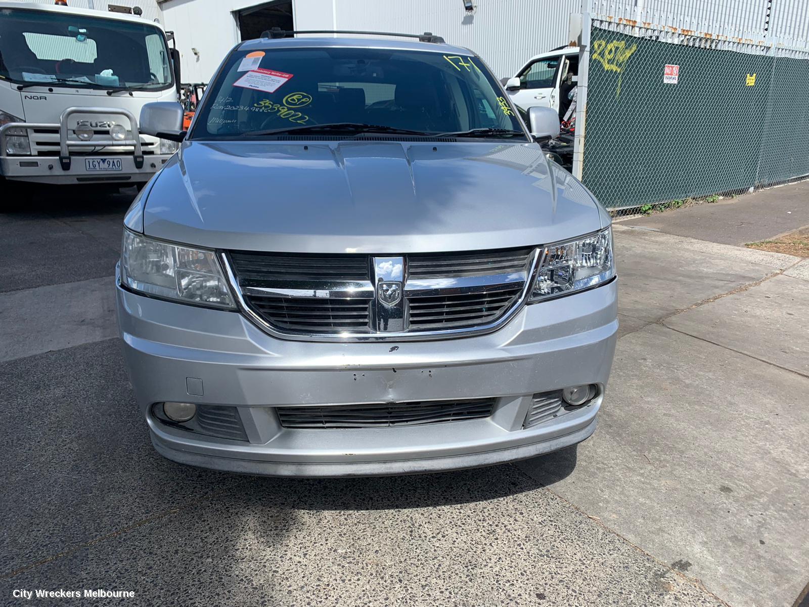 DODGE JOURNEY 2010 Left Front Hub Assembly