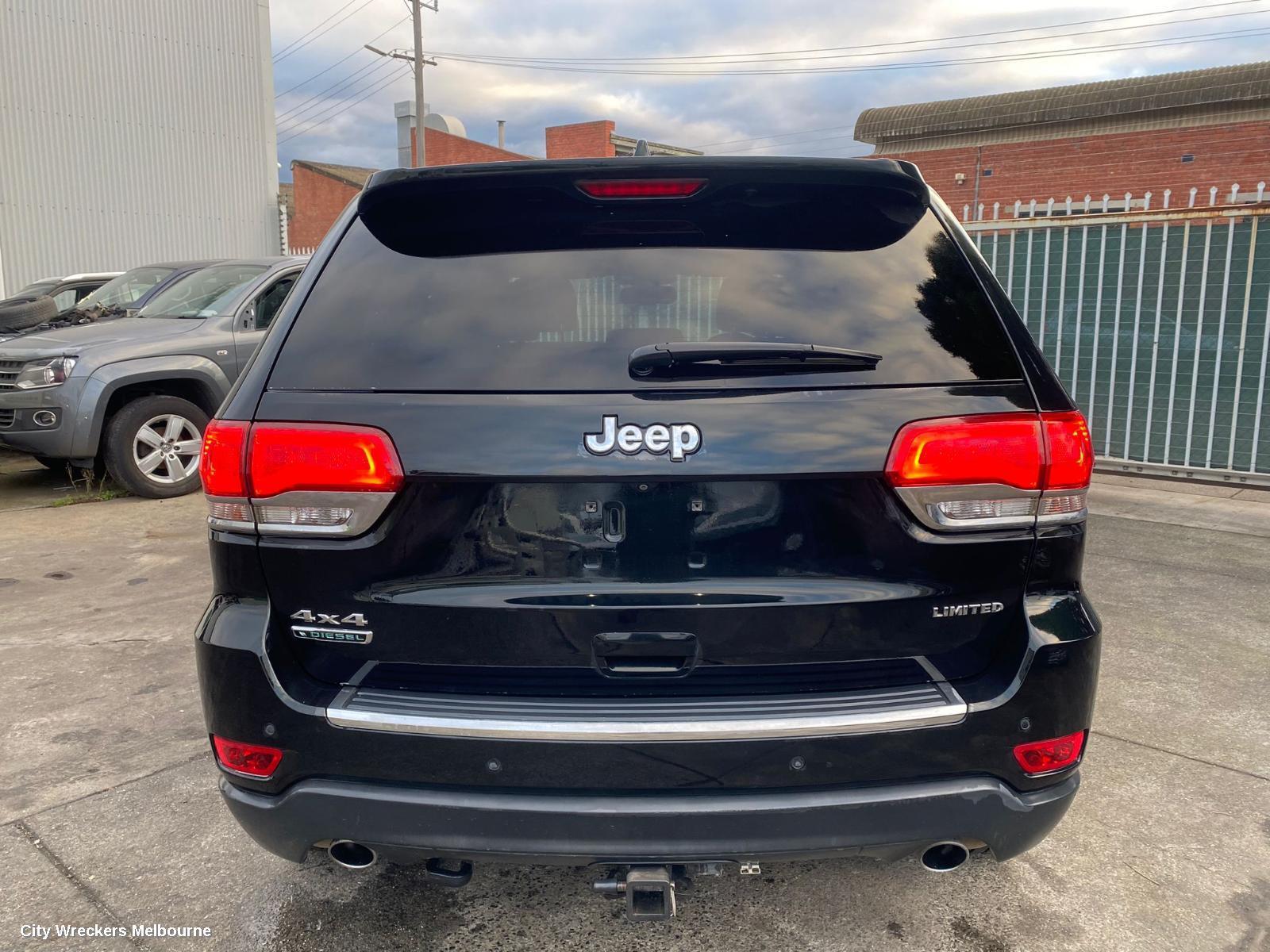 JEEP GRANDCHEROKEE 2016 Left Front Door