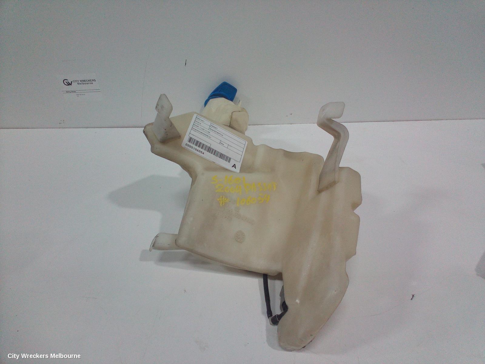 VOLKSWAGEN PASSAT 2004 Washer Bottle